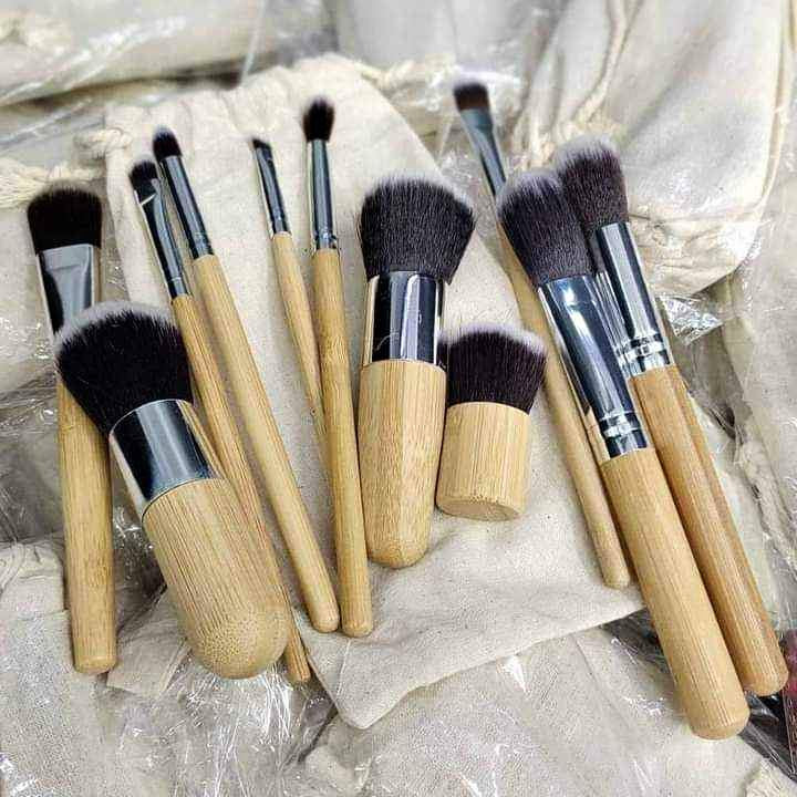 (১৮ প্রকারের কোম্ব সেট)All Mackup Combo
