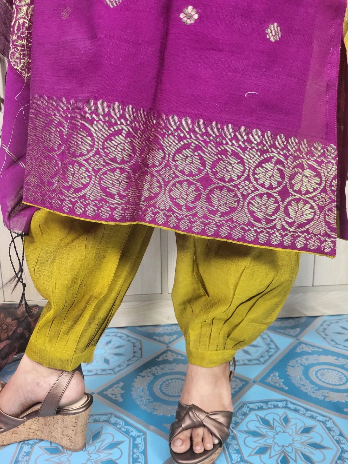 হাফ সিল্ক জামদানি তাঁত কাজের সালোয়ার কামিজ-ম্যাজেন্টা+বাসন্তী মিক্স কালার - China To BD Web