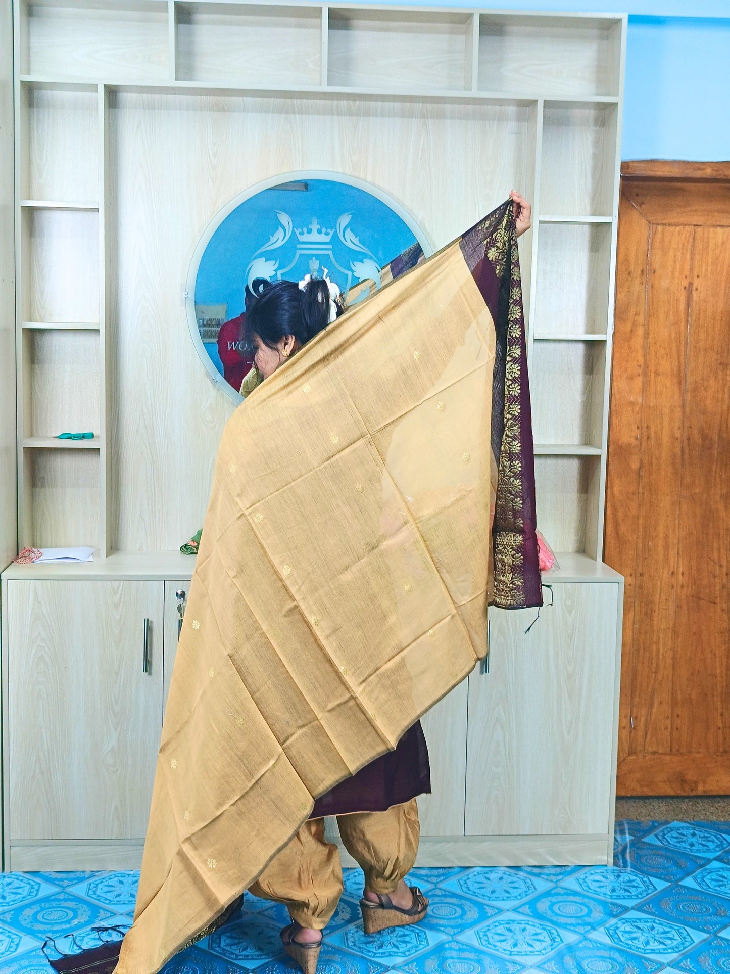 হাফ সিল্ক জামদানি তাঁত কাজের সালোয়ার কামিজ-কফি+গোল্ডেন মিক্স কালার